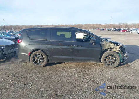 2021 Chrysler Pacifica Touring from USA, damaged, VIN 2C4RC1FG5MR556633